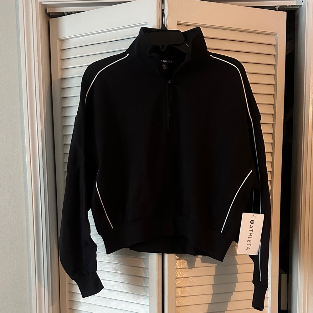 NWT Athleta Forever Fleece 1/2 Zip Crop Sweatshirt black w/white  stripe Medium